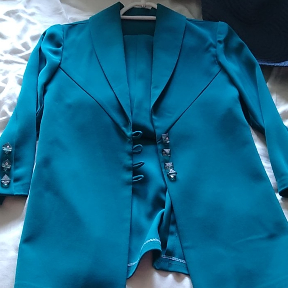 Women suit